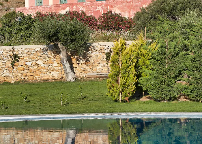 Hotel Yria Island Boutique &