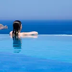 Yria Island Boutique & פרספורוס