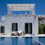 מלון Yria Island Boutique & פרספורוס