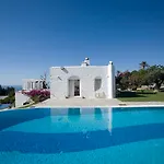 Hotell Yria Island Boutique & Parasporos