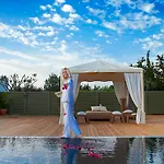 Hotell Yria Island Boutique & Parasporos