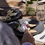 Yria Island Boutique & 5* Parasporos
