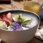 Yria Island Boutique & Hotell Parasporos