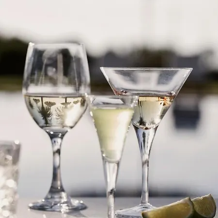 Yria Island Boutique & Parasporos