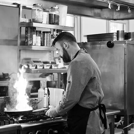 Yria Island Boutique & 5*