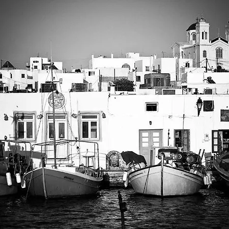 Yria Island Boutique & Hotell 5*