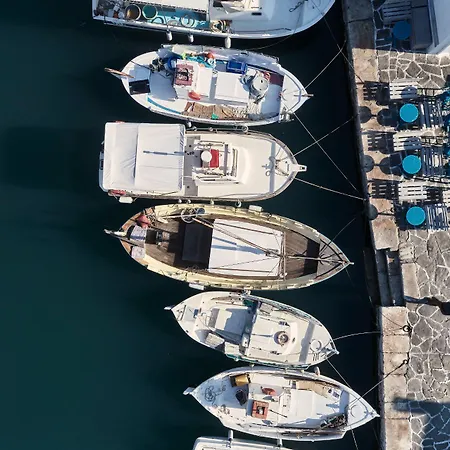 Hotell Yria Island Boutique & Parasporos