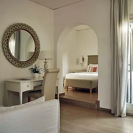 Yria Island Boutique & فندق 5*