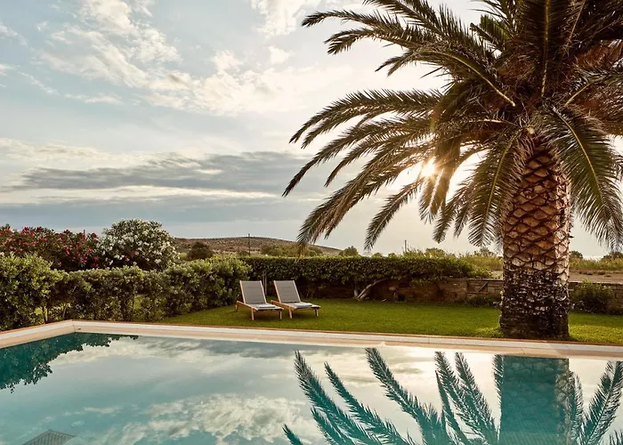 Yria Island Boutique & Parasporos