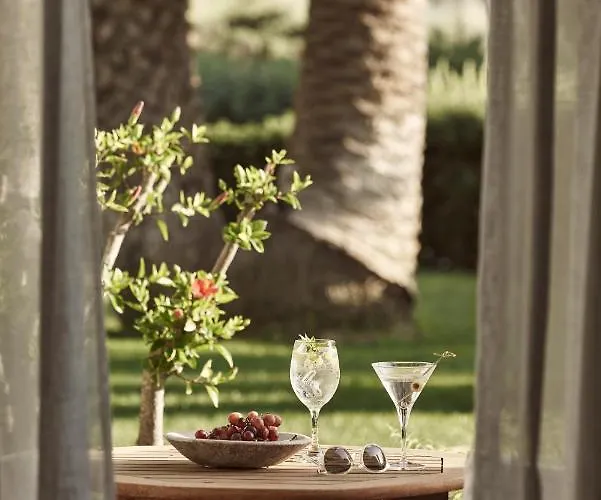 Yria Island Boutique & Parasporos