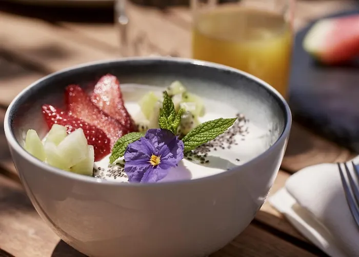 Yria Island Boutique & Hotell Parasporos